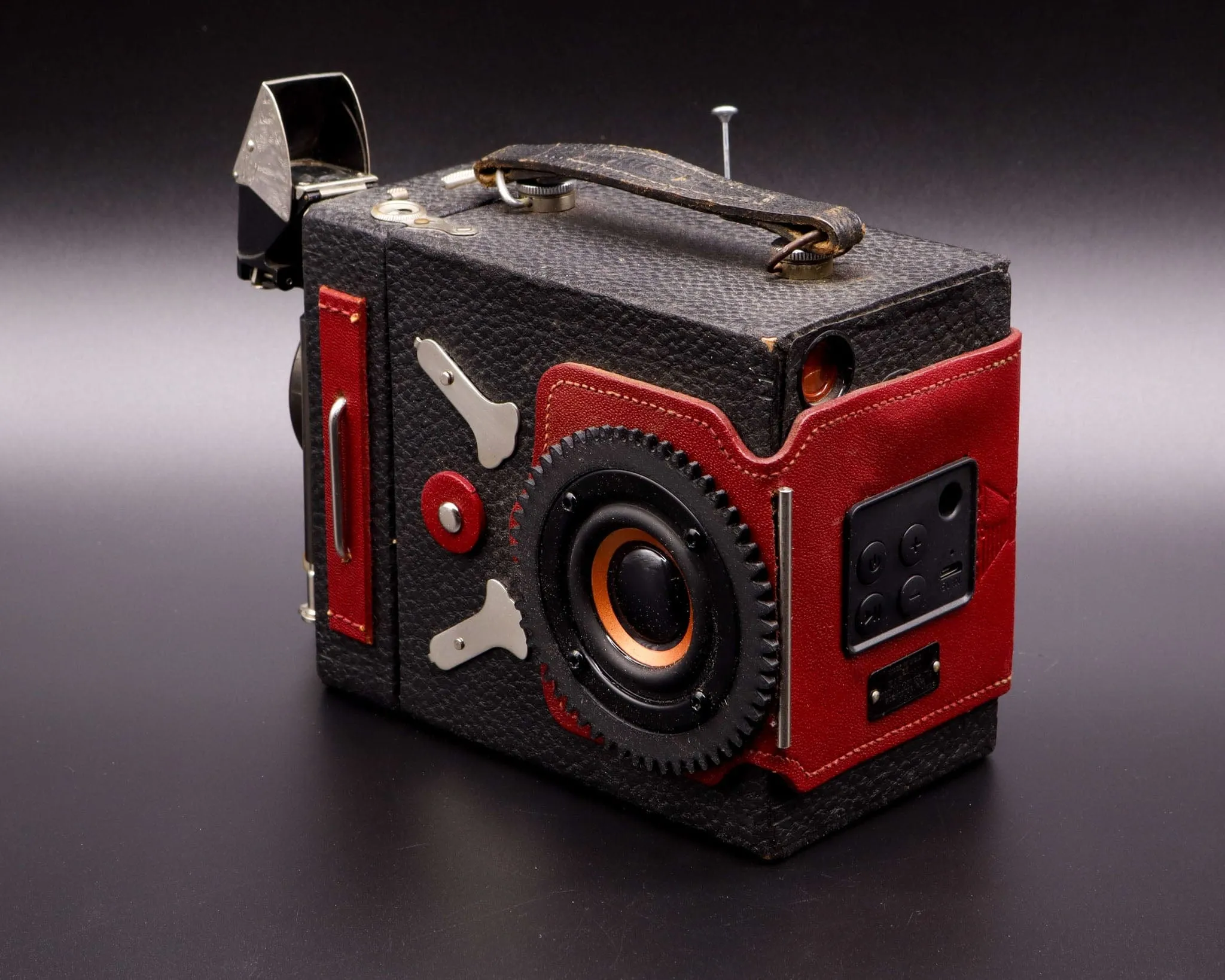 "The Red Baron VI" Steampunk Bluetooth Speaker, Gifts for Geeks, Electronic Audio gadget, signed & numbered artwork